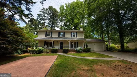 5281 Enchanted Cv SW, Lilburn, GA 30047