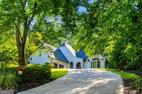39 Plantation Dr NE, Atlanta, GA 30324