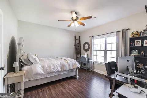 Bedroom - 609 Live Oak Way, Dublin, GA 31021 photo 1 of 5