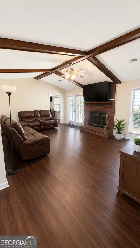 Living - 1054 Glass Bridge Rd, Lagrange, GA 30240 photo 3 of 3
