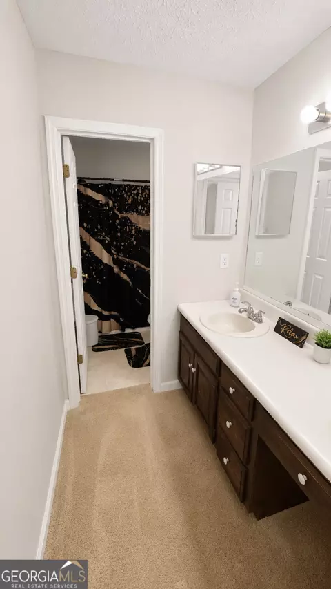 Bath - 1054 Glass Bridge Rd, Lagrange, GA 30240 photo 1 of 1