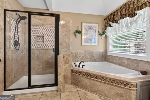 Bath - 101 Emerald Ln, Hampton, GA 30228 photo 5 of 6