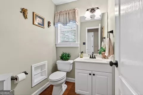 Bath - 101 Emerald Ln, Hampton, GA 30228 photo 1 of 6
