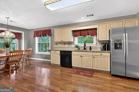 Kitchen - 101 Emerald Ln, Hampton, GA 30228 photo 2 of 5