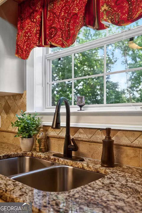 Kitchen - 101 Emerald Ln, Hampton, GA 30228 photo 5 of 5