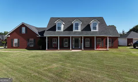 110 Westward Pt, Kathleen, GA 31047