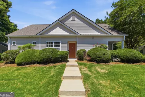 220 Hiawassee Dr, Woodstock, GA 30188