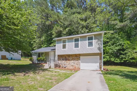 4975 Galbraith Cir, Stone Mountain, GA 30088
