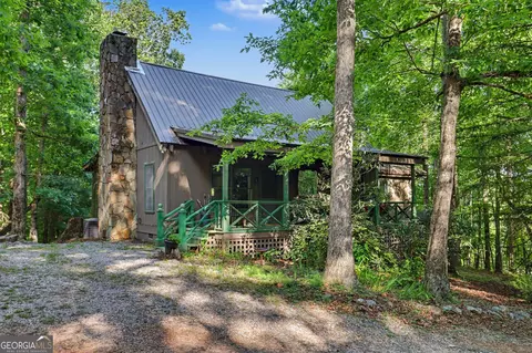 486 Barn Inn Rd, Lakemont, GA 30552