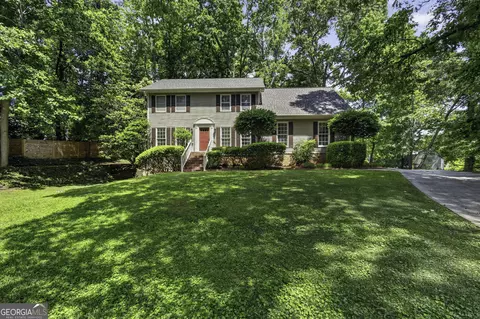 5794 Vantage Ct, Stone Mountain, GA 30087