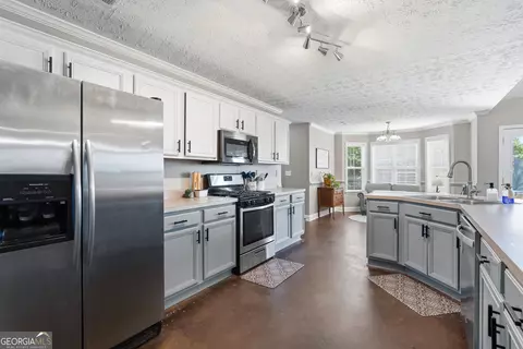 Kitchen - 260 Bridgemill Ln, Hampton, GA 30228 photo 7 of 7