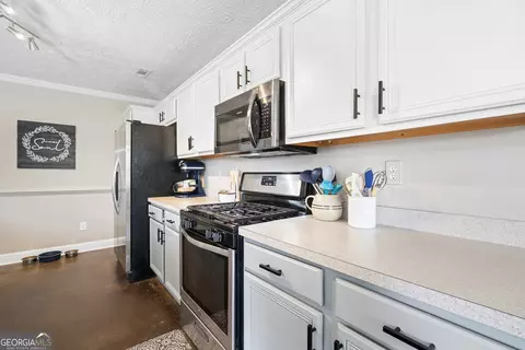 Kitchen - 260 Bridgemill Ln, Hampton, GA 30228 photo 3 of 7