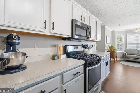 Kitchen - 260 Bridgemill Ln, Hampton, GA 30228 photo 5 of 7