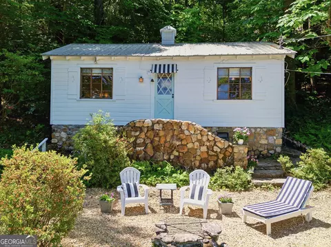 6448 Crow Creek Rd, Lakemont, GA 30552