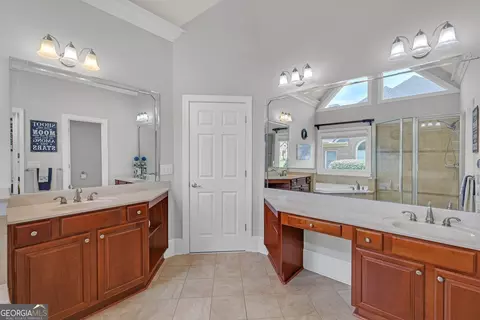Bath - 2720 Heritage Bend Ct, Grayson, GA 30017 photo 5 of 11