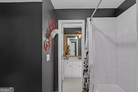 Bath - 2720 Heritage Bend Ct, Grayson, GA 30017 photo 8 of 11