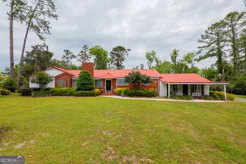 94 W Thigpen Ave, Lakeland, GA 31635