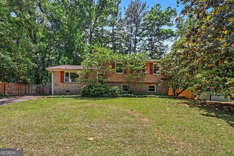 1136 Creekdale Dr, Clarkston, GA 30021
