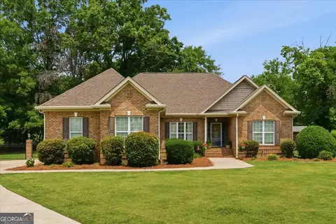 4 Joy Ln, Cedartown, GA 30125