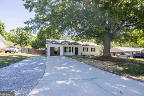 5933 Fieldstone Ct, Clermont, GA 30527