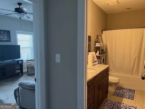 Entry Way - 19 Chatham Ct, Williamson, GA 30292 photo 6 of 6