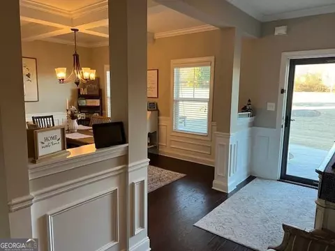 Entry Way - 19 Chatham Ct, Williamson, GA 30292 photo 4 of 6