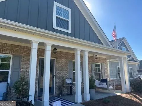 Exterior - 19 Chatham Ct, Williamson, GA 30292 photo 1 of 24