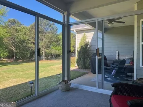 Exterior - 19 Chatham Ct, Williamson, GA 30292 photo 6 of 24