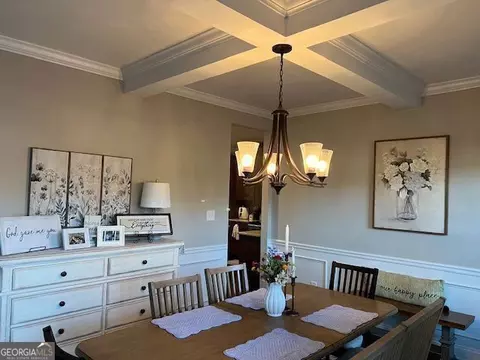 Dining - 19 Chatham Ct, Williamson, GA 30292 photo 2 of 3