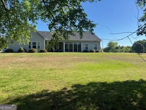 Exterior - 19 Chatham Ct, Williamson, GA 30292 photo 9 of 24