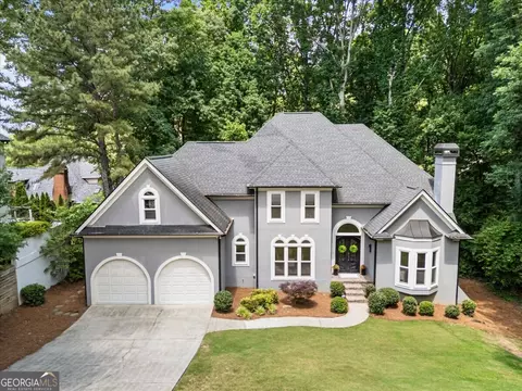 3851 Glenhurst Dr SE, Smyrna, GA 30080