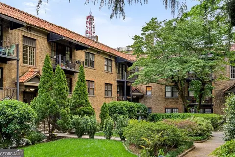 677 Somerset Ter NE #5D, Atlanta, GA 30306