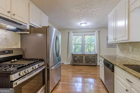 Kitchen - 1527 Bennett Rd, Grayson, GA 30017 photo 1 of 3