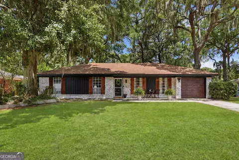 607 Leaning Oaks Dr, Savannah, GA 31410
