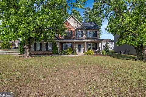 126 Meadows Walk Dr, Byron, GA 31008