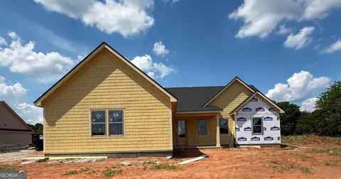 1091 Madison Hills Dr, Madison, GA 30650