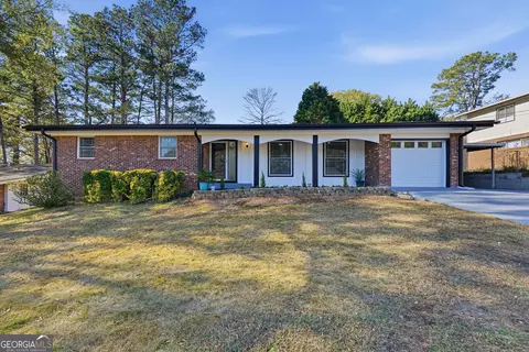 6413 Maddox Rd, Morrow, GA 30260
