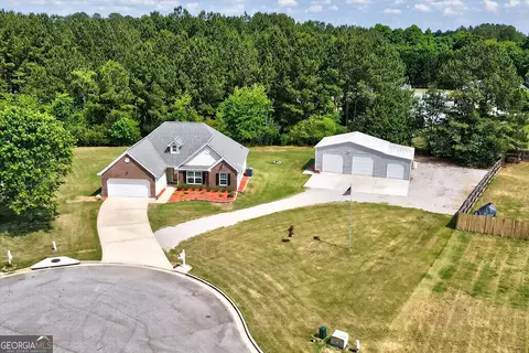 111 Queens Ln, Good Hope, GA 30641