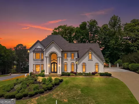 1085 Brooksglen Dr, Roswell, GA 30075