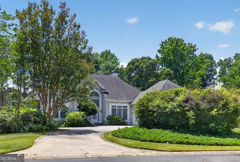 213 Hawick Ln, Mcdonough, GA 30253
