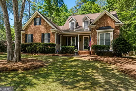 127 Shoreline Cir, Newnan, GA 30263