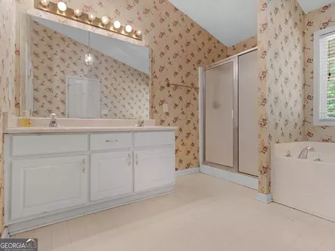 Bath - 75 Pebble Dr, Covington, GA 30016 photo 1 of 6