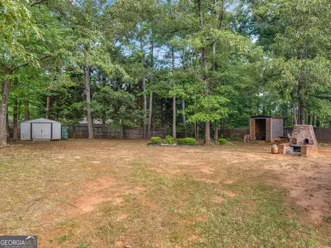 Exterior - 75 Pebble Dr, Covington, GA 30016 photo 5 of 6
