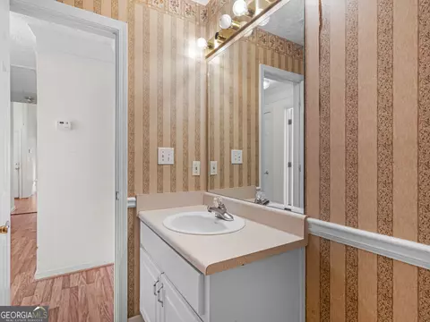 Bath - 75 Pebble Dr, Covington, GA 30016 photo 6 of 6