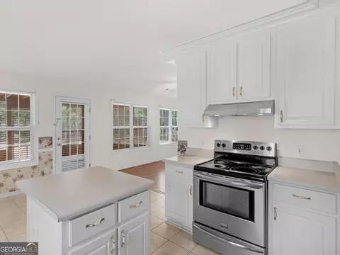 Kitchen - 75 Pebble Dr, Covington, GA 30016 photo 3 of 5