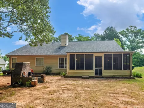 Exterior - 75 Pebble Dr, Covington, GA 30016 photo 4 of 6