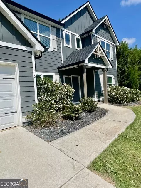 Exterior - 100 Fenwick Manor Dr, Lagrange, GA 30241 photo 4 of 6