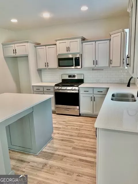 Kitchen - 100 Fenwick Manor Dr, Lagrange, GA 30241 photo 3 of 3