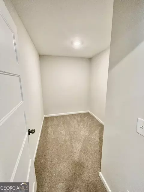 Entry Way - 100 Fenwick Manor Dr, Lagrange, GA 30241 photo 3 of 3