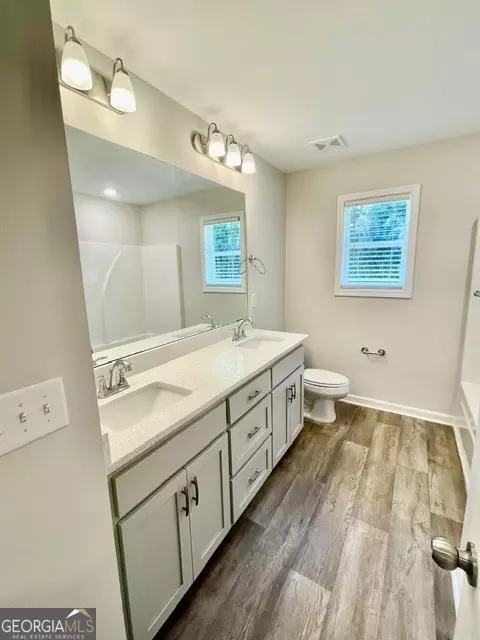 Bath - 100 Fenwick Manor Dr, Lagrange, GA 30241 photo 3 of 3